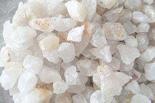 石英砂除鐵應該如何選擇磁選設(shè)備？